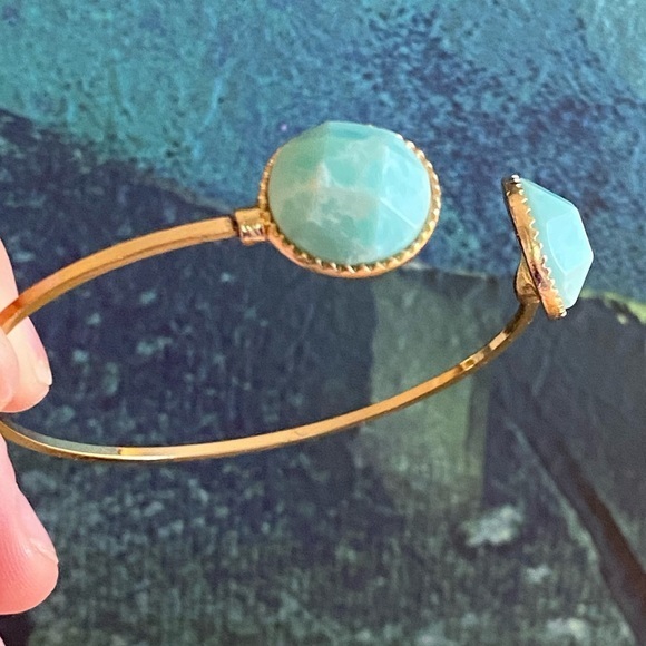 Bangle Bracelet Open Cuff Style NWT Red Valentine - Picture 2 of 5